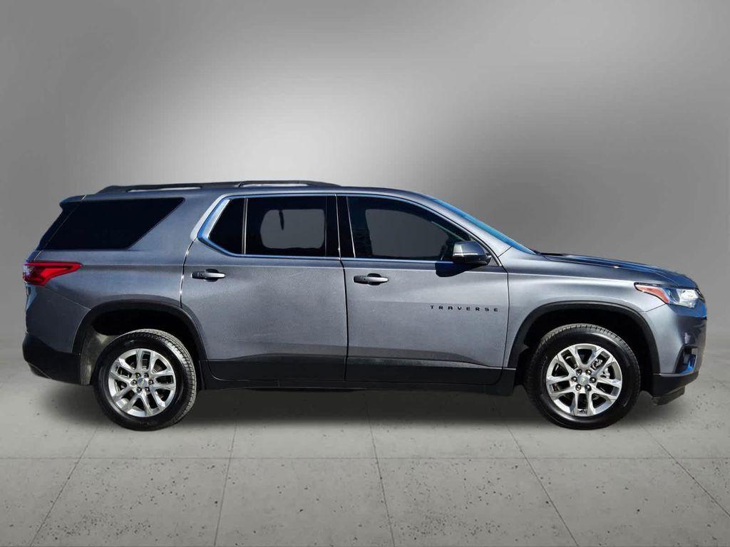 used 2021 Chevrolet Traverse car, priced at $17,998