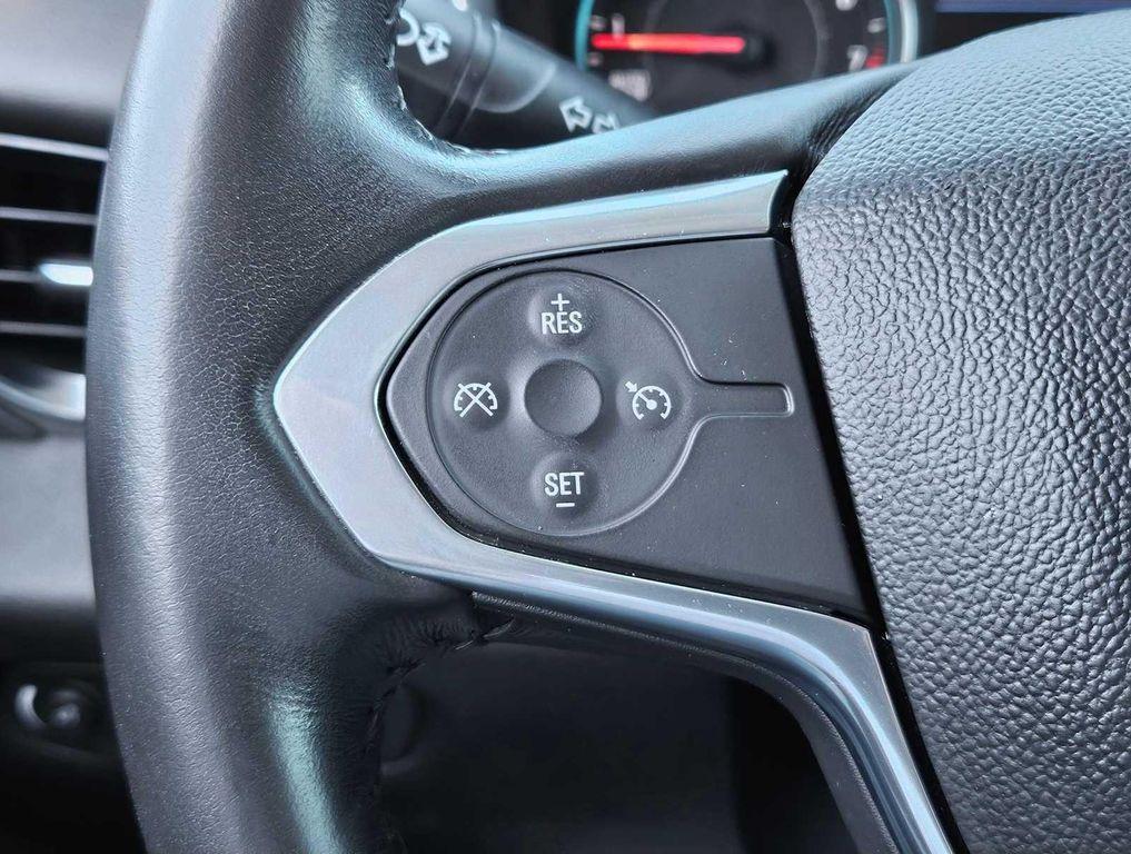 used 2021 Chevrolet Traverse car, priced at $17,998