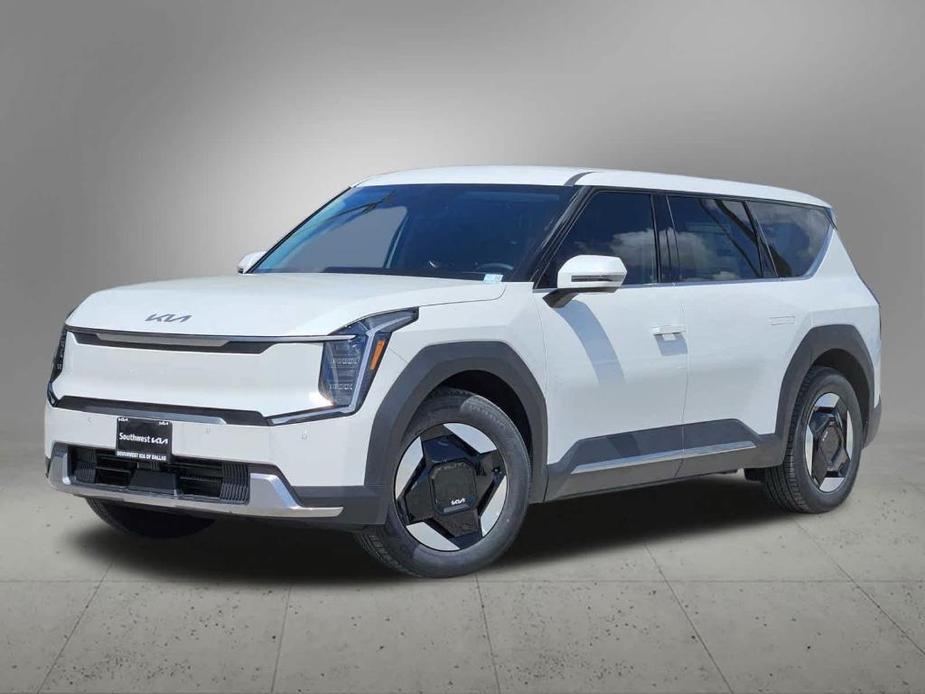 new 2024 Kia EV9 car, priced at $53,613