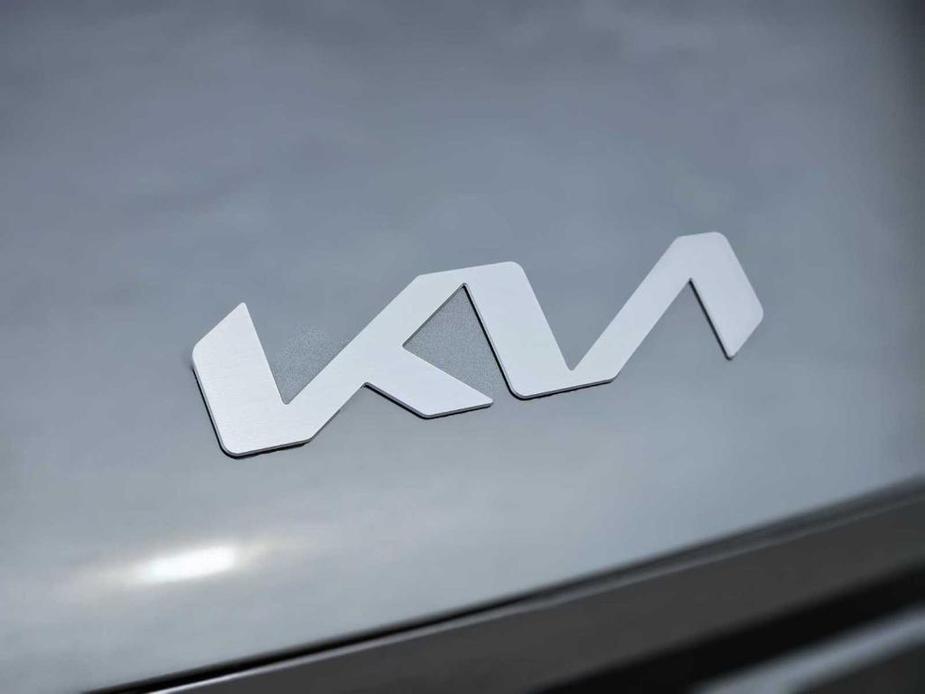 new 2024 Kia EV9 car, priced at $52,925