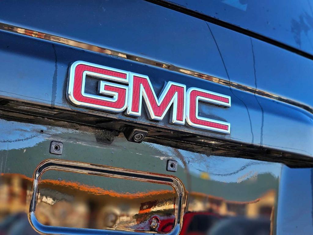 used 2016 GMC Yukon car, priced at $31,998