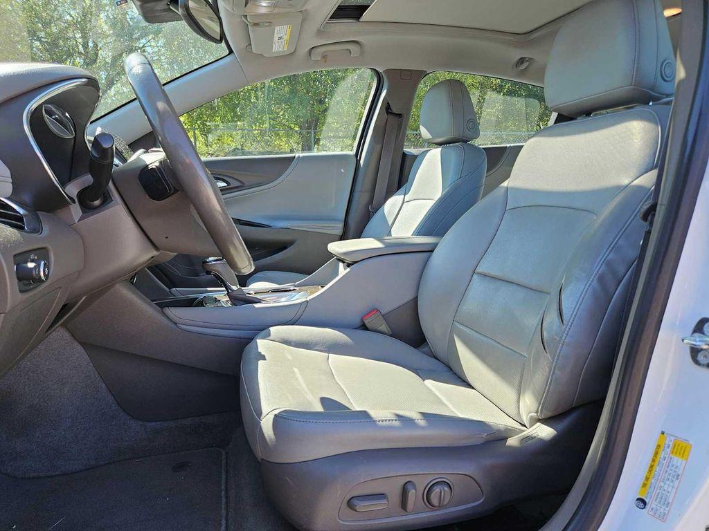 used 2018 Chevrolet Malibu car, priced at $12,921