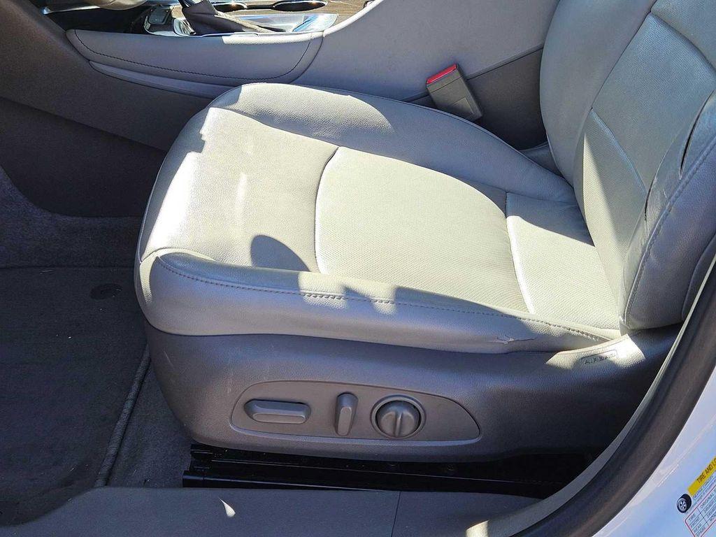 used 2018 Chevrolet Malibu car, priced at $12,921