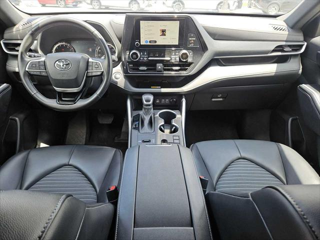 used 2024 Toyota Highlander car, priced at $41,658