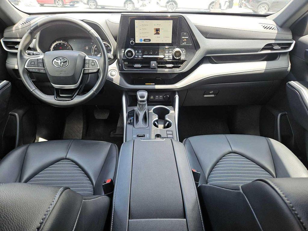 used 2024 Toyota Highlander car, priced at $38,992
