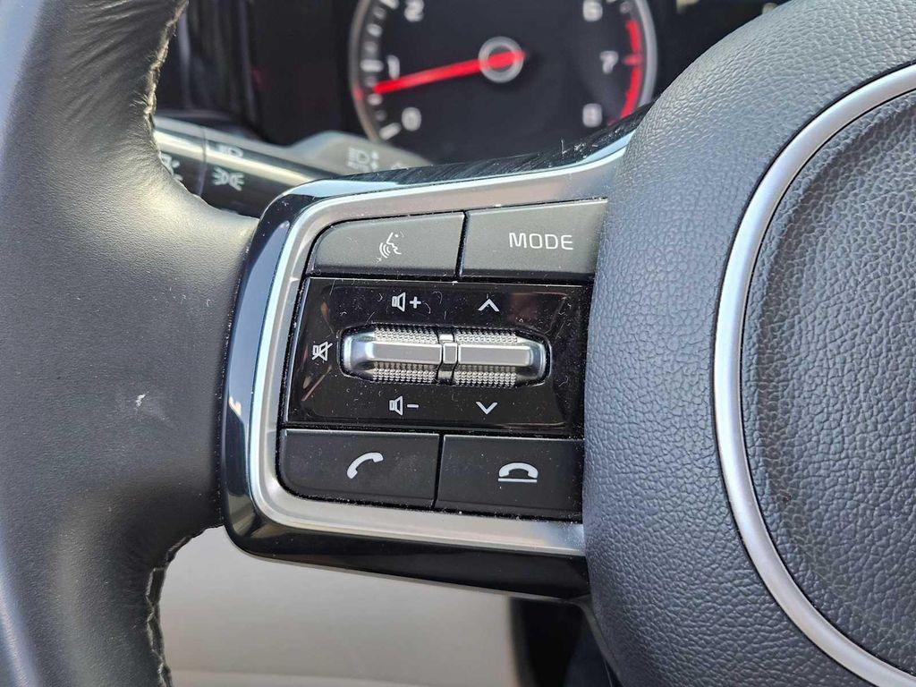 used 2023 Kia Sorento car, priced at $25,206