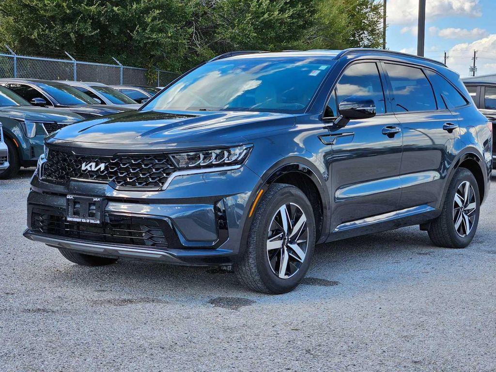 used 2023 Kia Sorento car, priced at $25,206
