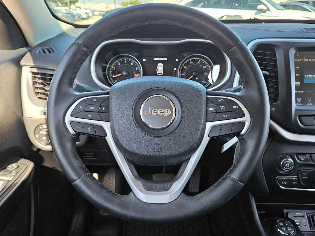 used 2015 Jeep Cherokee car, priced at $9,900
