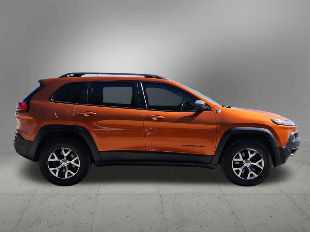 used 2015 Jeep Cherokee car, priced at $9,900