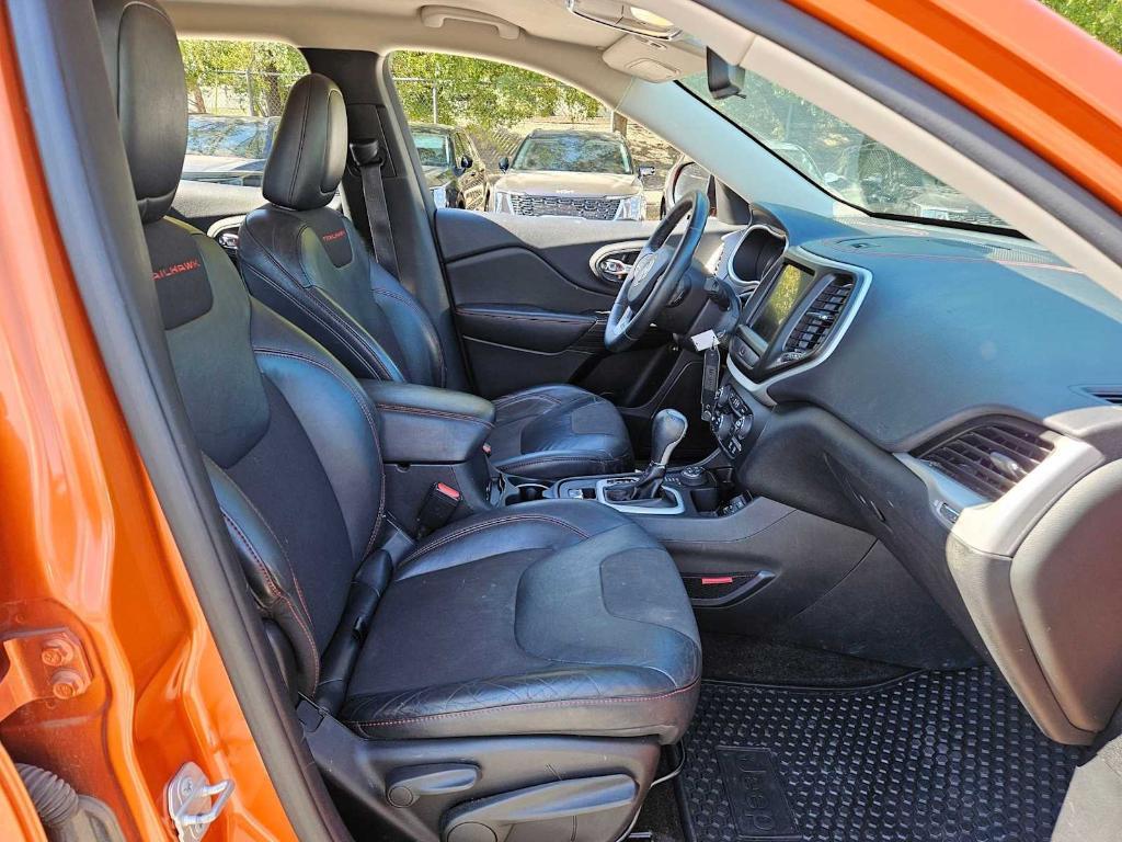 used 2015 Jeep Cherokee car, priced at $9,900