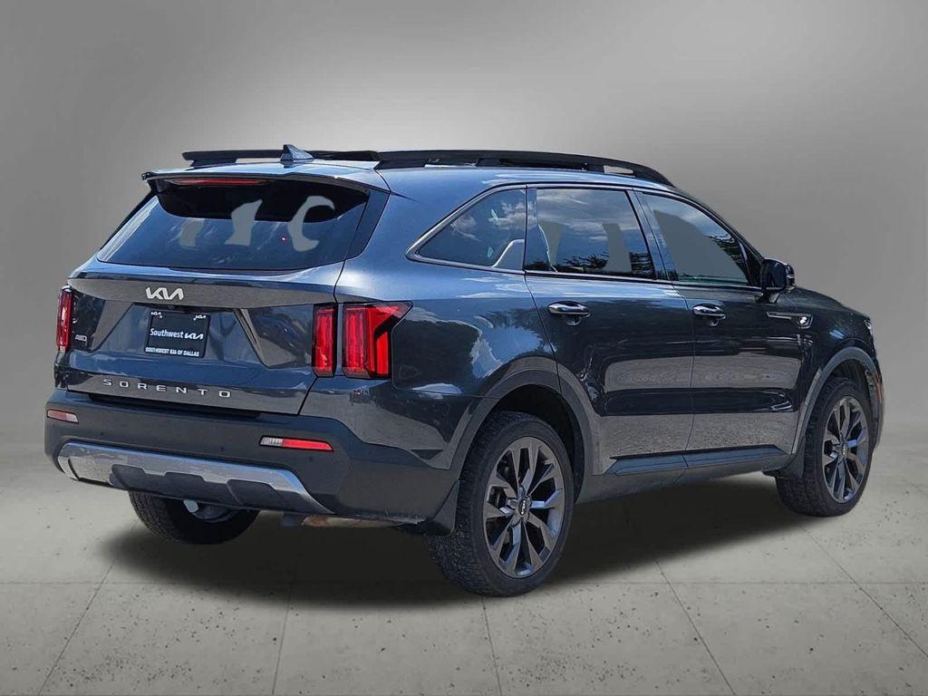 used 2022 Kia Sorento car, priced at $22,648