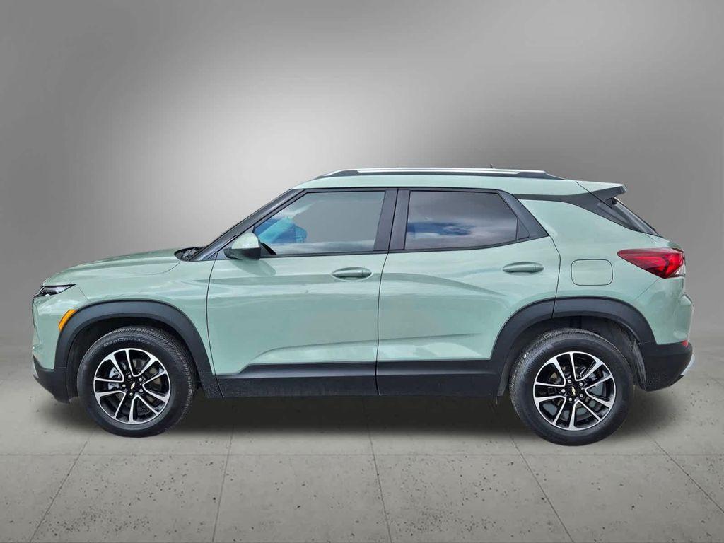 used 2025 Chevrolet TrailBlazer car, priced at $21,833