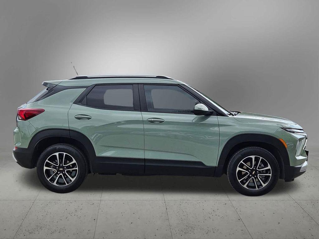 used 2025 Chevrolet TrailBlazer car, priced at $21,833