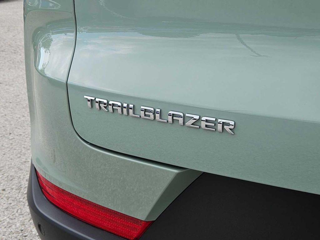 used 2025 Chevrolet TrailBlazer car, priced at $21,833