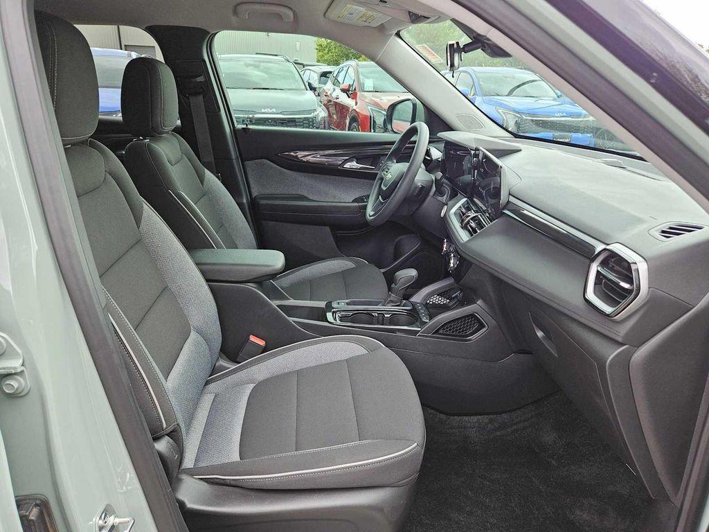 used 2025 Chevrolet TrailBlazer car, priced at $21,833