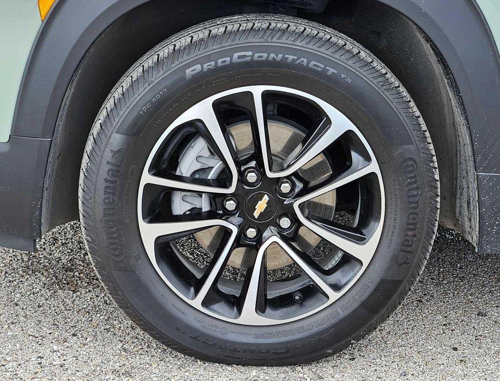 used 2025 Chevrolet TrailBlazer car, priced at $21,833