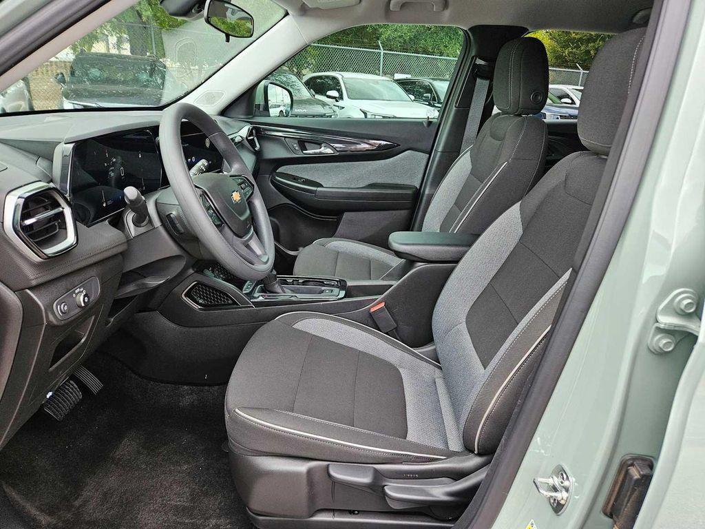 used 2025 Chevrolet TrailBlazer car, priced at $21,833