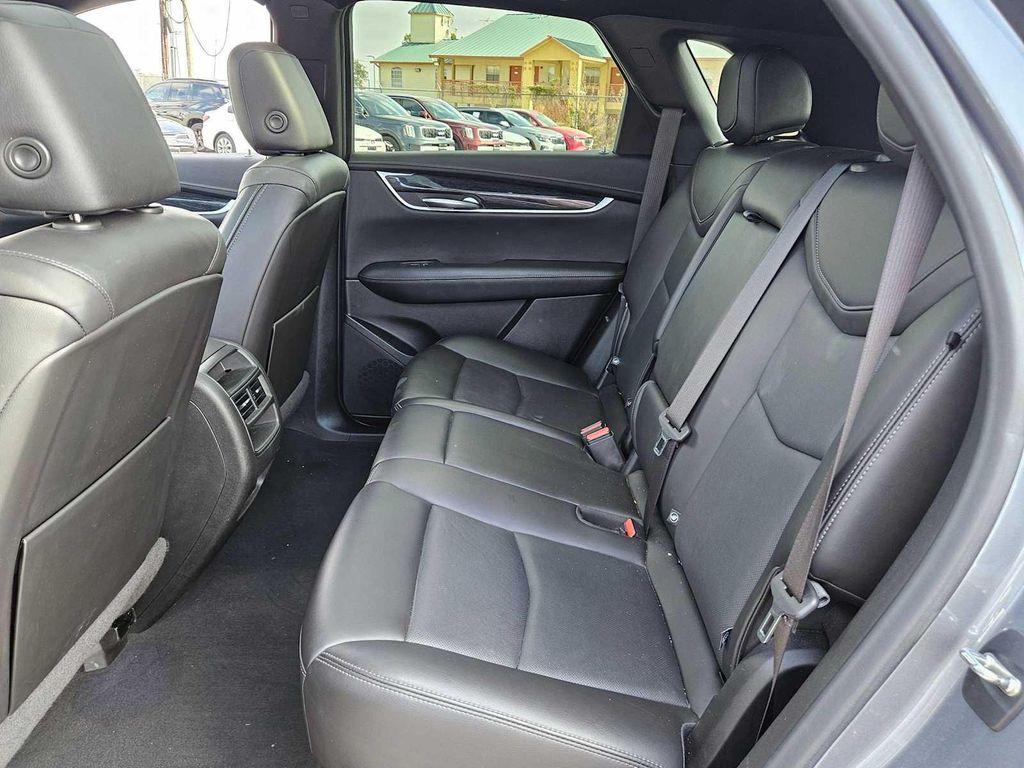 used 2021 Cadillac XT5 car, priced at $20,353
