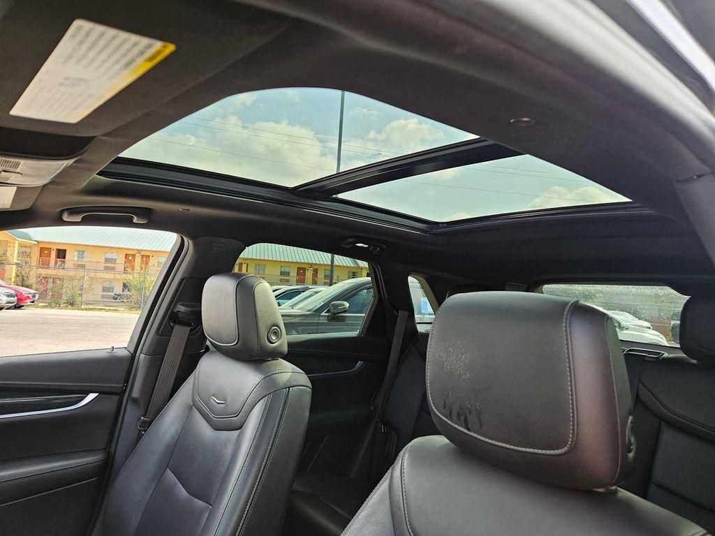 used 2021 Cadillac XT5 car, priced at $20,353