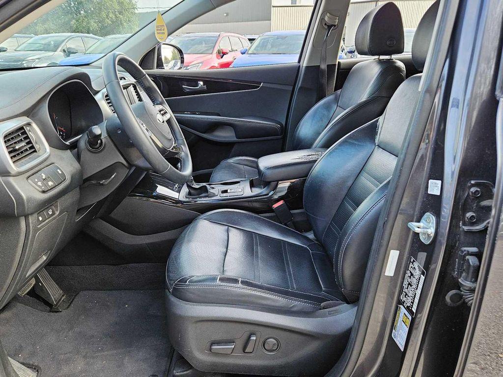 used 2019 Kia Sorento car, priced at $14,391