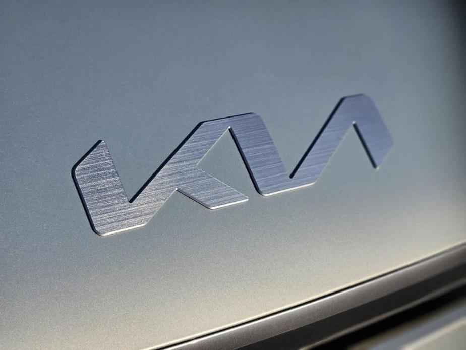 new 2024 Kia EV9 car, priced at $65,672