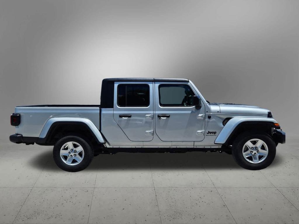 used 2023 Jeep Gladiator car, priced at $28,516