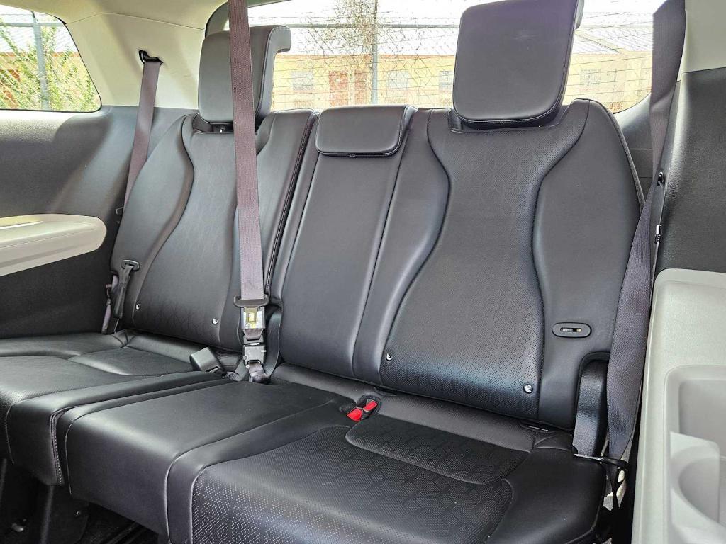 used 2024 Kia Carnival car, priced at $32,388