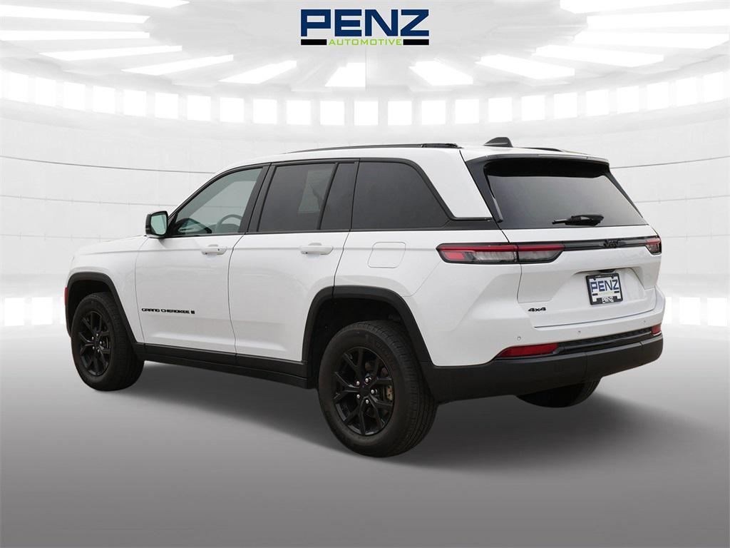 used 2024 Jeep Grand Cherokee car, priced at $30,900