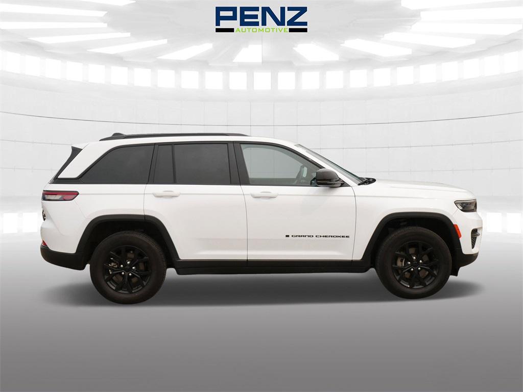 used 2024 Jeep Grand Cherokee car, priced at $30,900