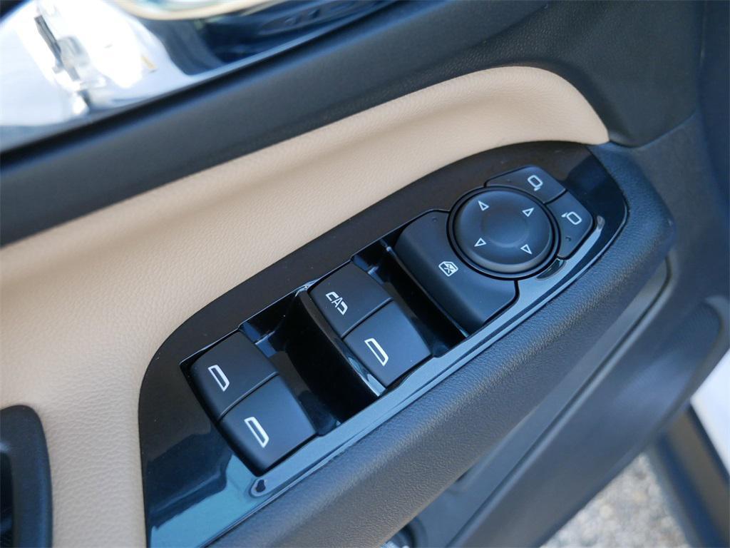 used 2024 Chevrolet Equinox car, priced at $27,900