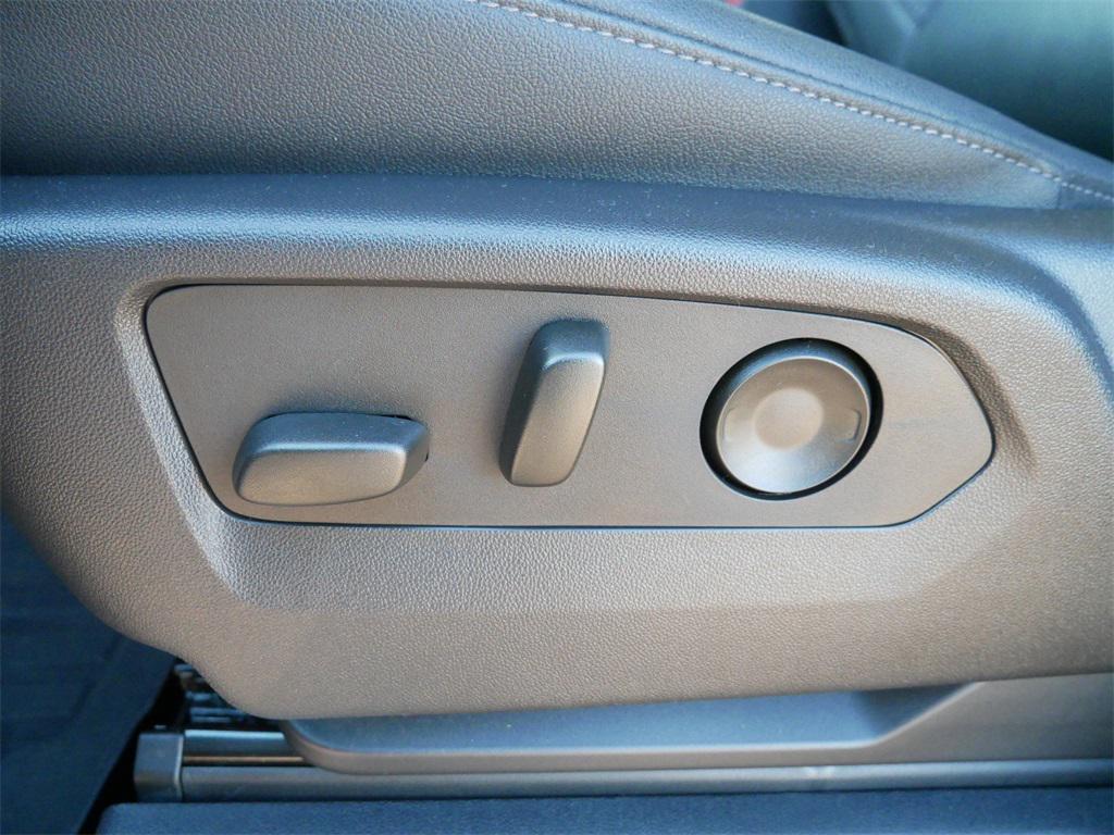 used 2023 GMC Sierra 1500 car, priced at $40,000