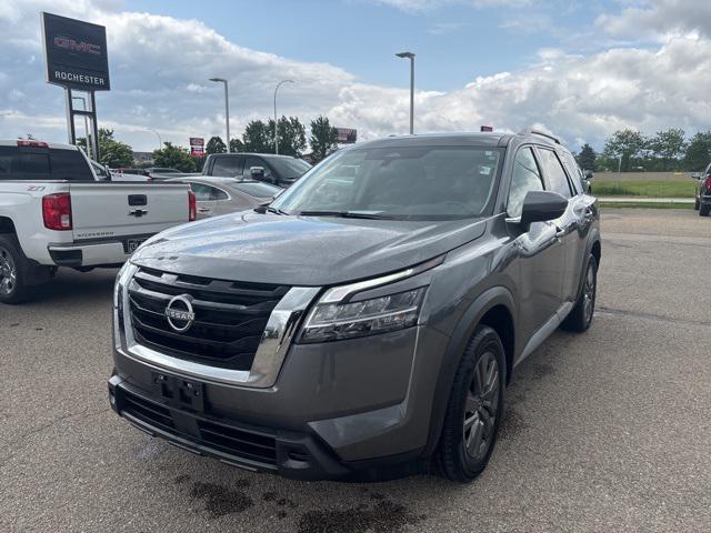 used 2022 Nissan Pathfinder car, priced at $29,900