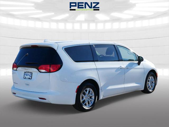 used 2017 Chrysler Pacifica car, priced at $13,800