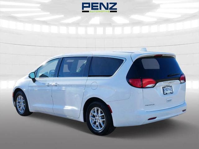 used 2017 Chrysler Pacifica car, priced at $13,800