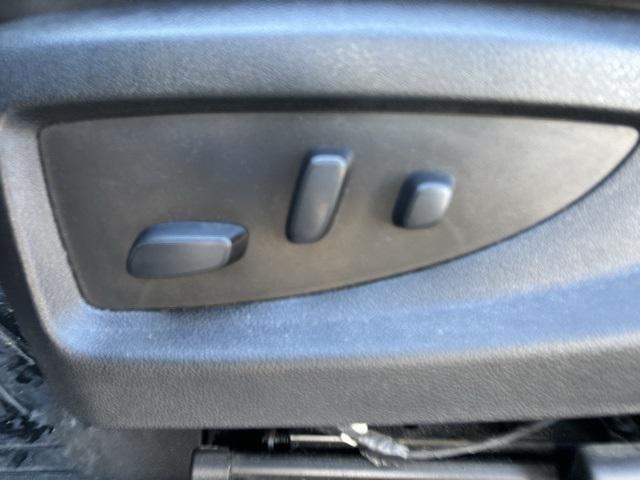 used 2019 GMC Yukon XL car, priced at $31,900