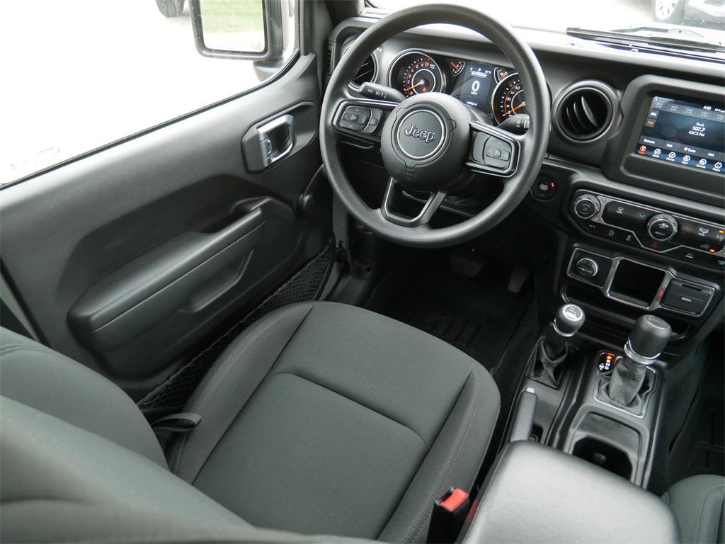 used 2022 Jeep Gladiator car, priced at $32,800