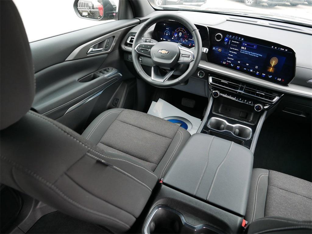 used 2025 Chevrolet Traverse car, priced at $39,400