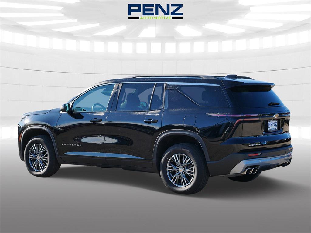 used 2024 Chevrolet Traverse car, priced at $37,500