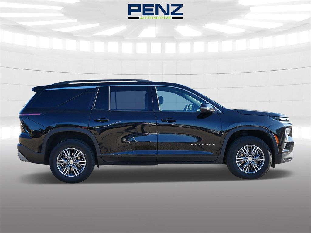 used 2024 Chevrolet Traverse car, priced at $37,500