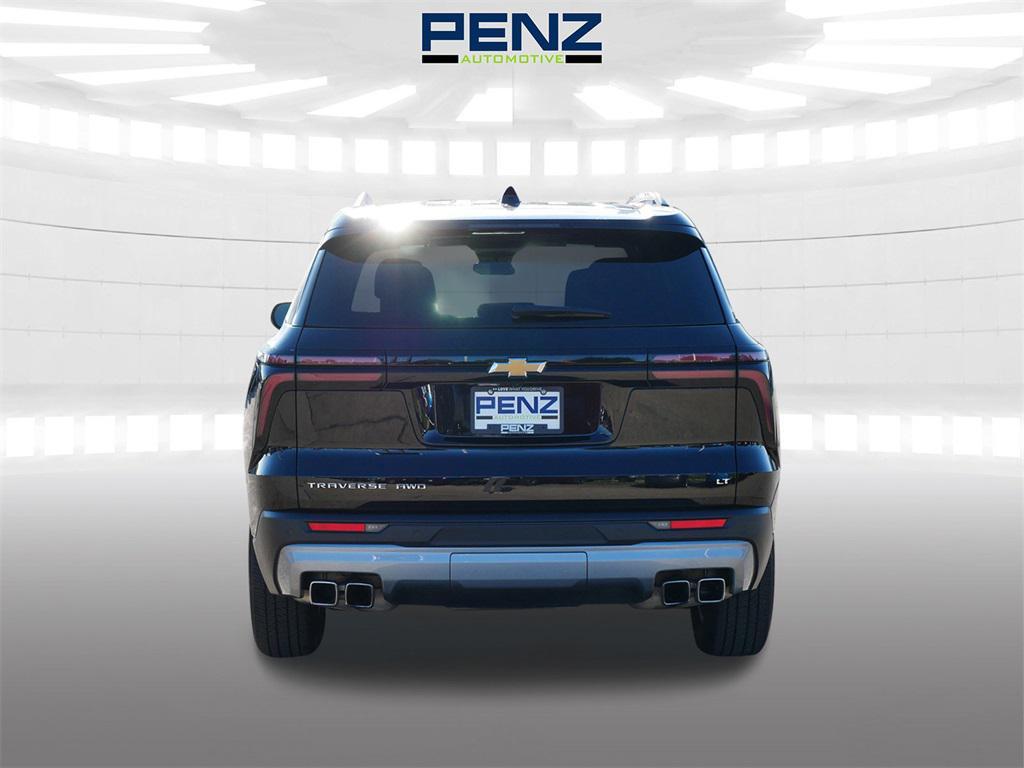 used 2024 Chevrolet Traverse car, priced at $37,500