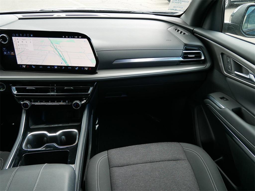 used 2025 Chevrolet Traverse car, priced at $39,300