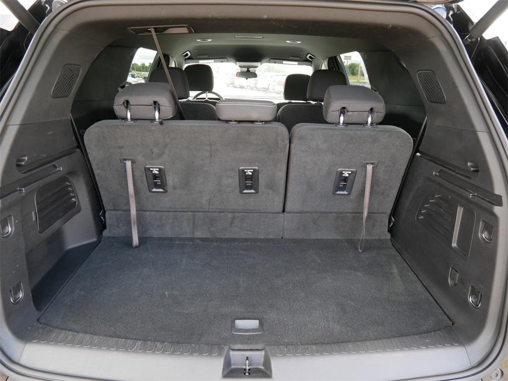 used 2025 Chevrolet Traverse car, priced at $39,300