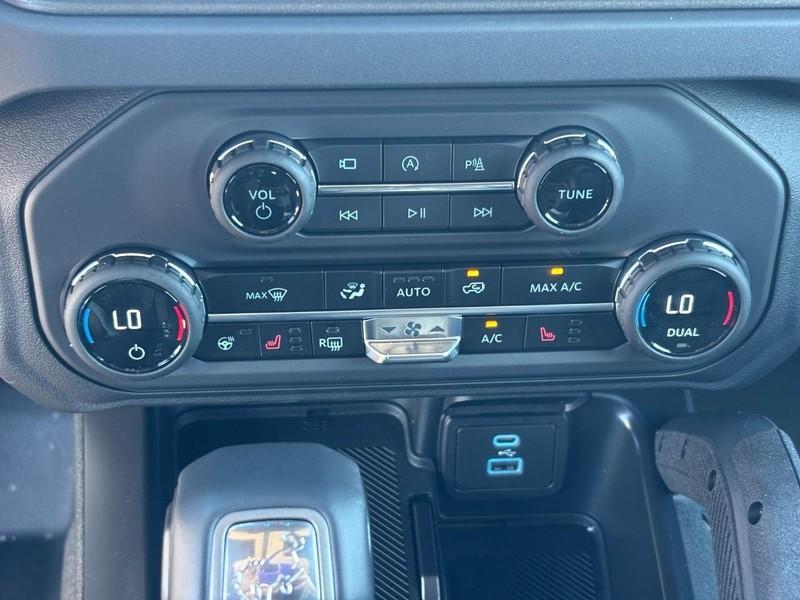 new 2025 Ford Bronco car, priced at $59,784