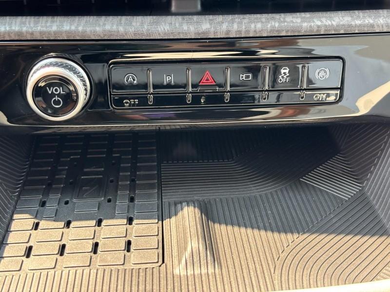 new 2025 Ford Explorer car, priced at $60,790