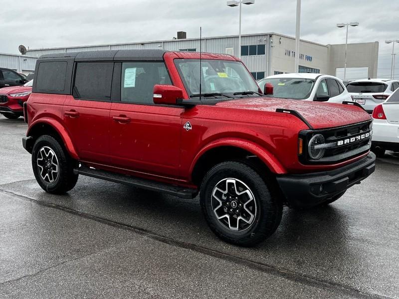 new 2024 Ford Bronco car, priced at $50,674