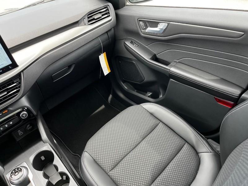 new 2025 Ford Escape car, priced at $38,967