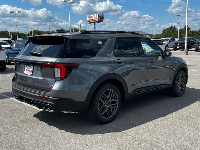 new 2025 Ford Explorer car, priced at $55,511