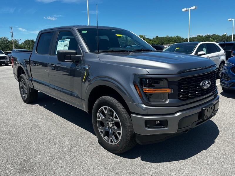 new 2024 Ford F-150 car, priced at $41,495