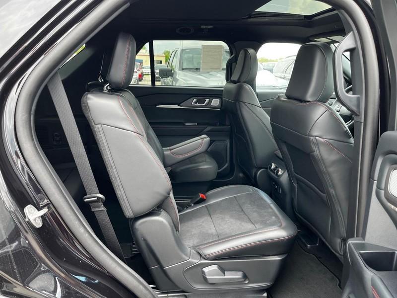 new 2025 Ford Explorer car, priced at $58,035