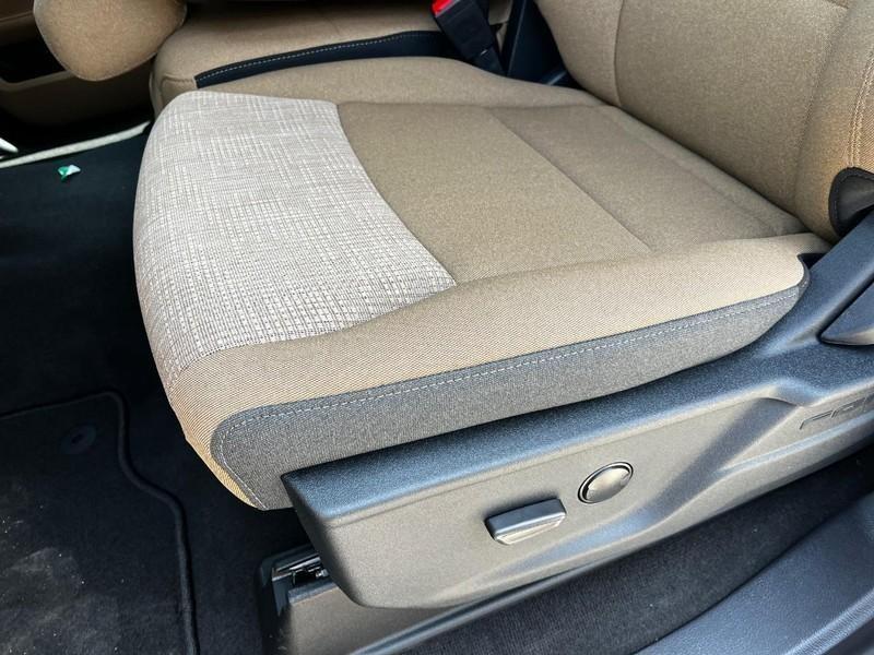 new 2025 Ford F-250 car